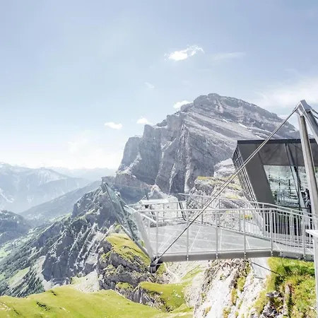 Sublime Modern Family Of 2 Bedrooms Lägenhet *