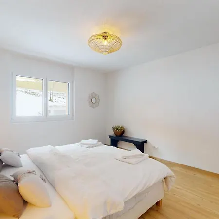 Sublime Modern Family Of 2 Bedrooms *