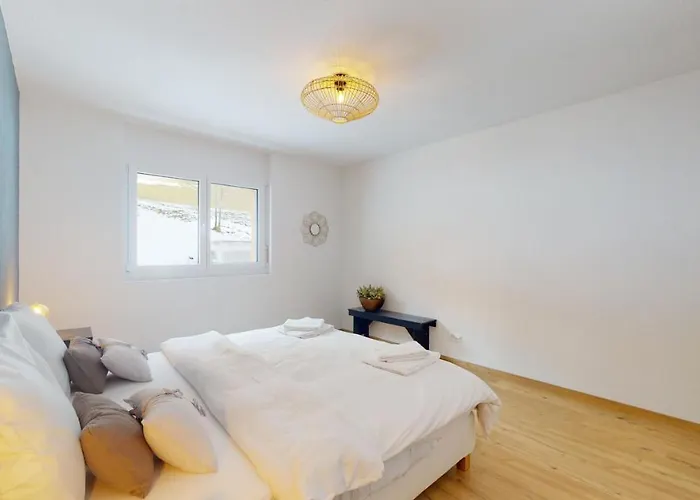 Sublime Modern Family Of 2 Bedrooms *