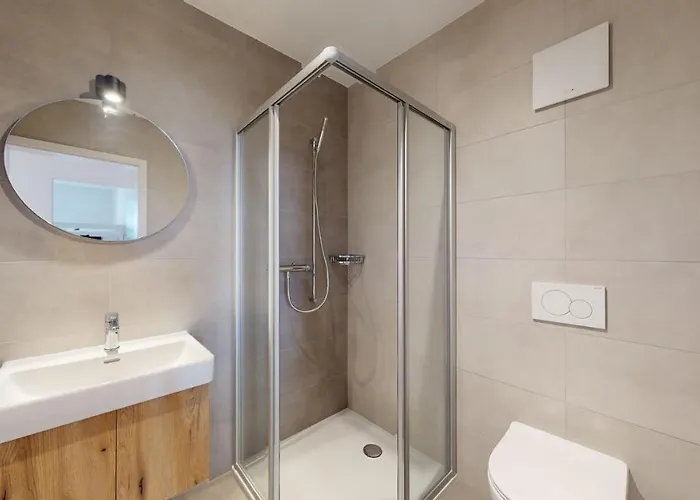 Sublime Modern Family Of 2 Bedrooms Apartment *