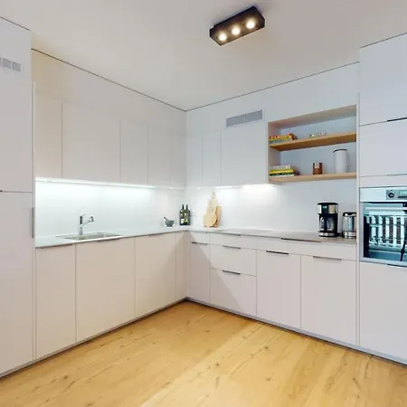 Sublime Modern Family Of 2 Bedrooms *